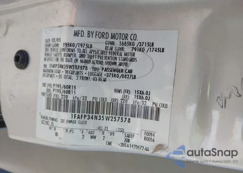 2005 Ford Focus Zx4 z USA, uszkodzony, nr VIN 1FAFP34N35W257578